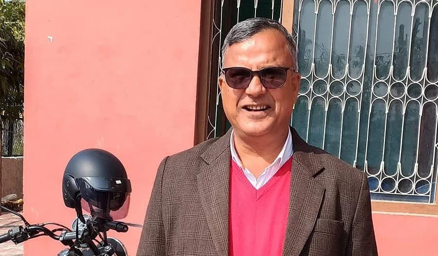 मकवानपुर मा नेकपा एमाले अध्यक्ष श्रीधर पोखरेल को राजीनामा घोषणा