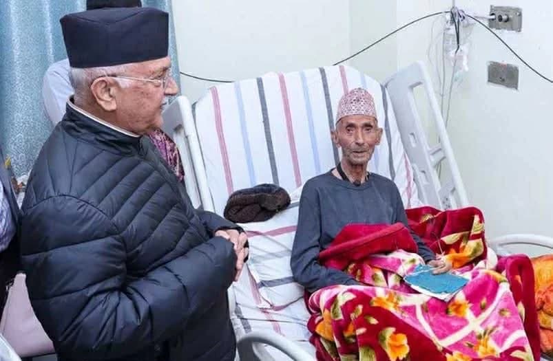 केपी शर्मा ओलीका पिता मोहनप्रसाद ओलीको निधन
