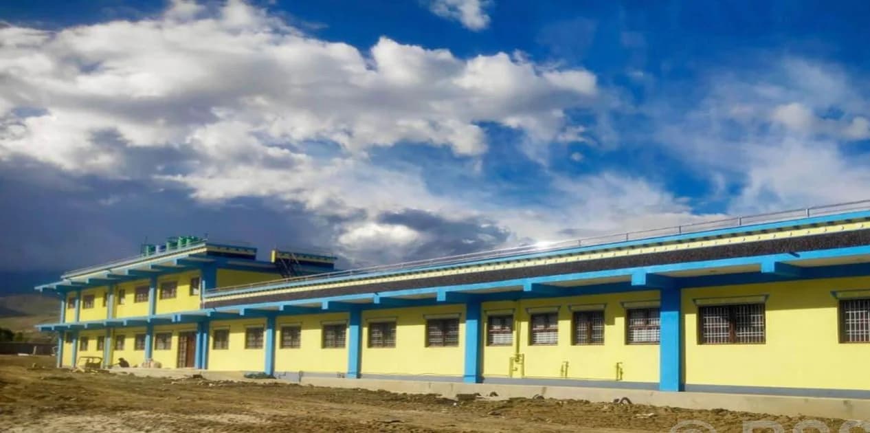 लोमान्थाङमा निर्माण भएको आधारभूत अस्पताल एक वर्षदेखि प्रयोगविहीन