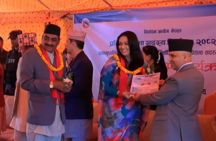 निर्वाचन आयोगद्वारा समानुपातिक सांसदलाई प्रमाणपत्र प्रदान 