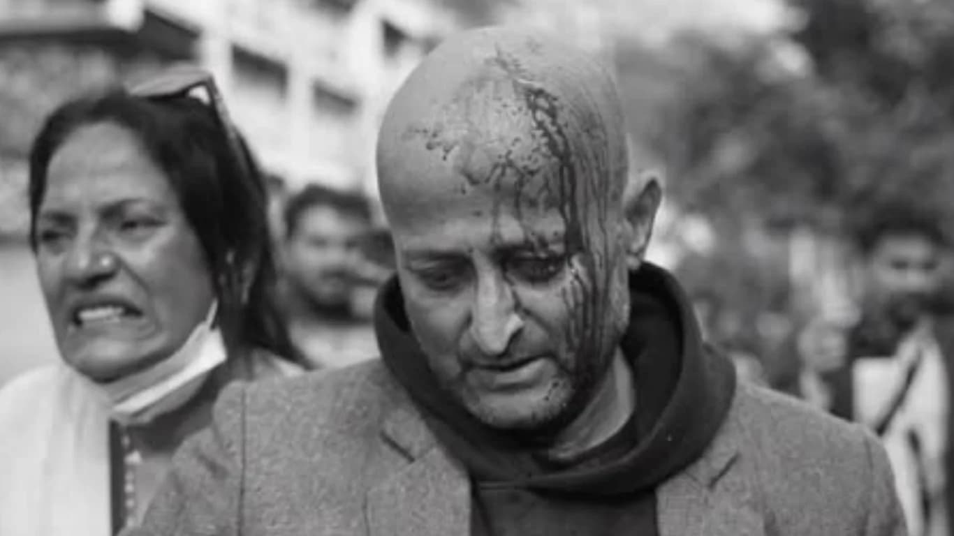 केपी ओलीको पक्राउविरुद्ध एमाले प्रदर्शन : माइतीघर–बानेश्वर तनावग्रस्त