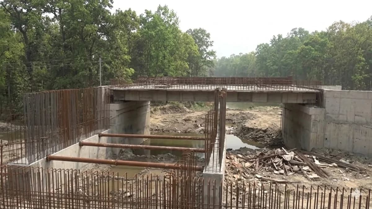 झापामा हात्तीका लागि नेपालकै ठूलो ‘एनिमल ओभरपास’ निर्माण हुँदै