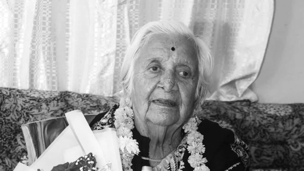  कोशी प्रदेशका मुख्यमन्त्री हिक्मतकुमार कार्कीलाई मातृशोक