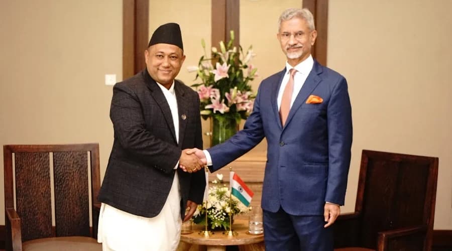 नेपालका परराष्ट्रमन्त्री र भारतका विदेशमन्त्री बीच भेटवार्ता 