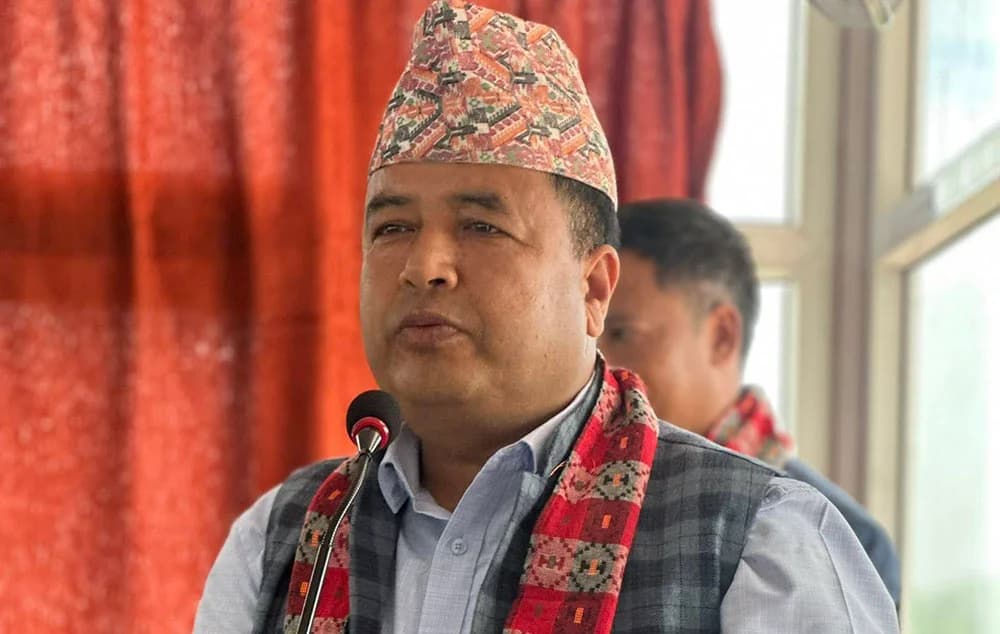 सुकुम्बासी बस्ती हटाउने निर्णयप्रति महेश बस्नेतको कडा आलोचना