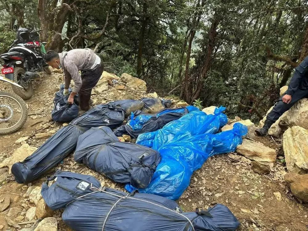 रोल्पाको जलजलामा जिप दुर्घटना: २० जनाको शव निकाल्न २१ घण्टा