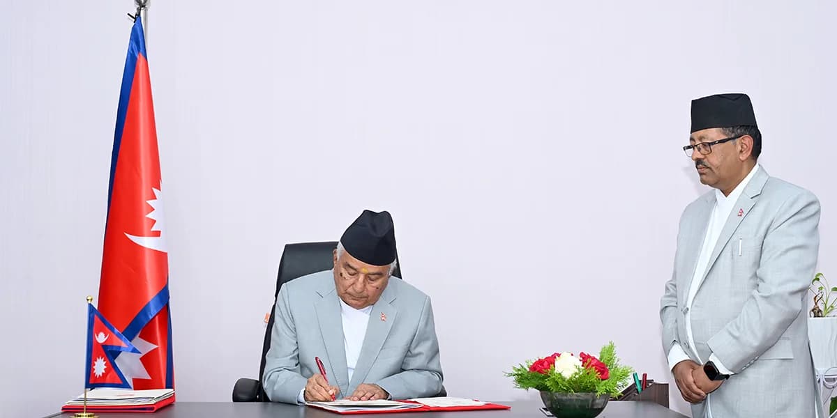 राजनीतिक नियुक्ति पाएका १,५९४ पदाधिकारी पदमुक्त हुने—सरकारद्वारा अध्यादेश जारी