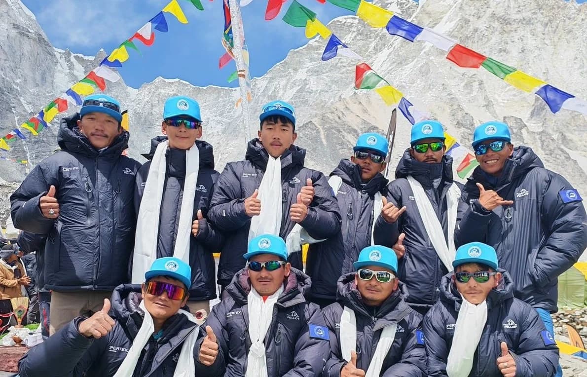 सगरमाथामा आरोहण मार्ग निर्माण कार्य सम्पन्न