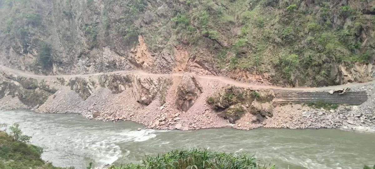 कर्णाली करिडोरको १२३ किमि सडक कालोपत्र हुने